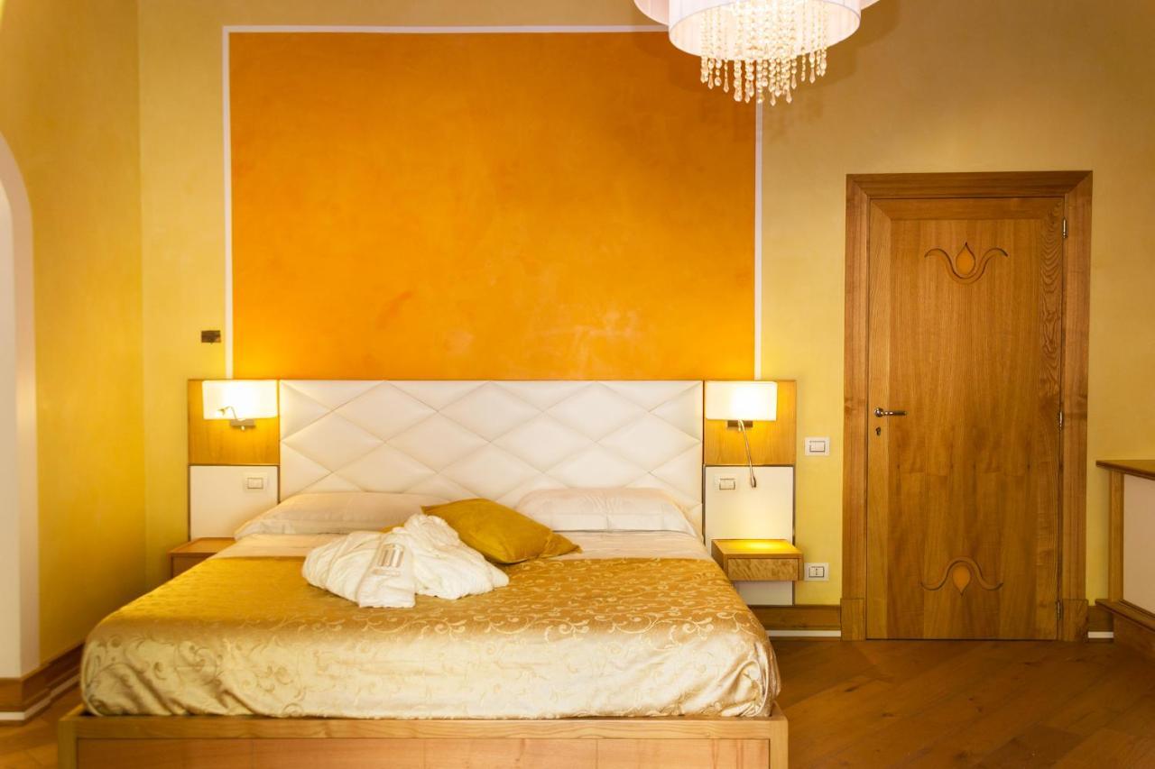 Villa Di Natale Пагани Екстериор снимка